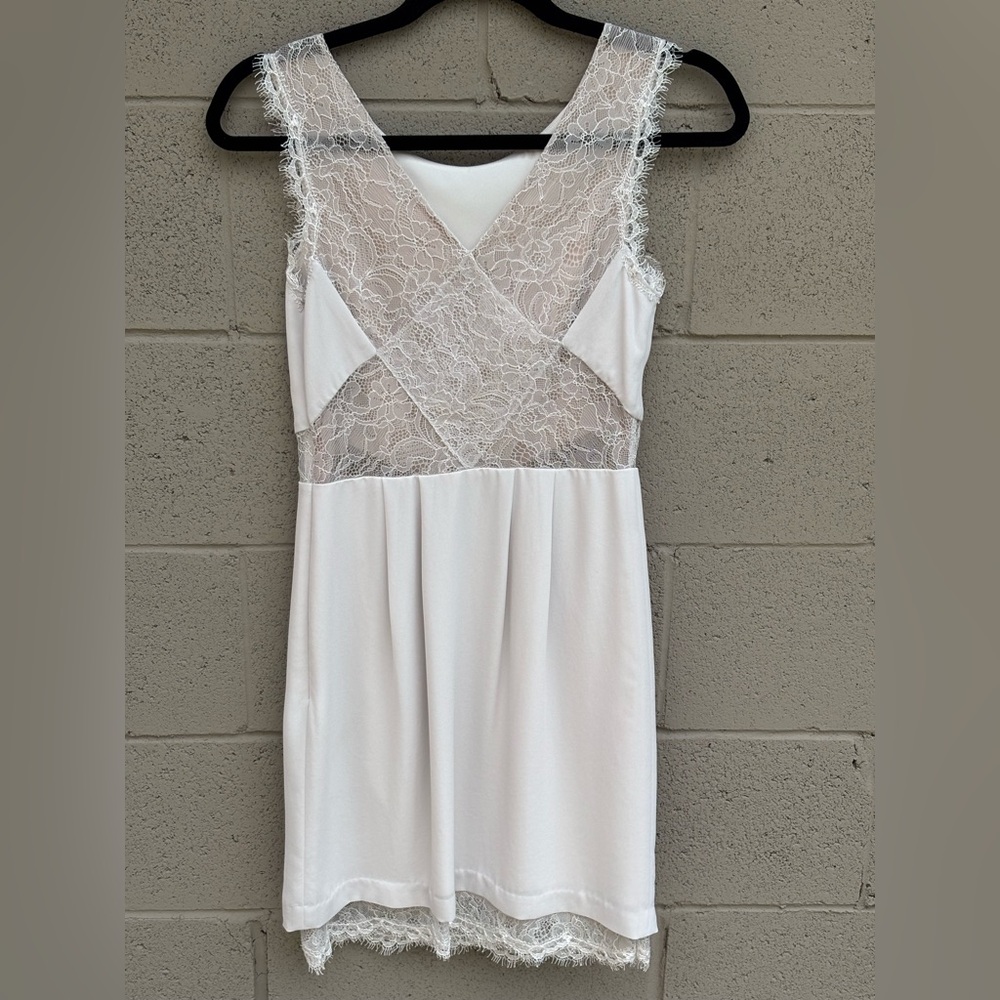 Elegant BCBG Silk and Grey/ Cream Lace Trim Dress bridesmaid shower/summer event